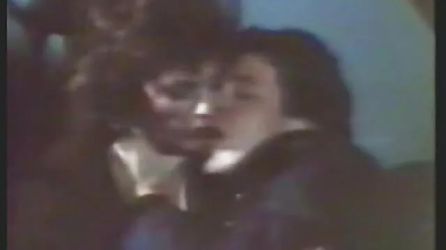 バスルームに座って エロ 画像 女性 用